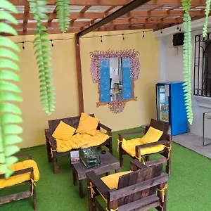 Blue Moon Guest house Antigua
