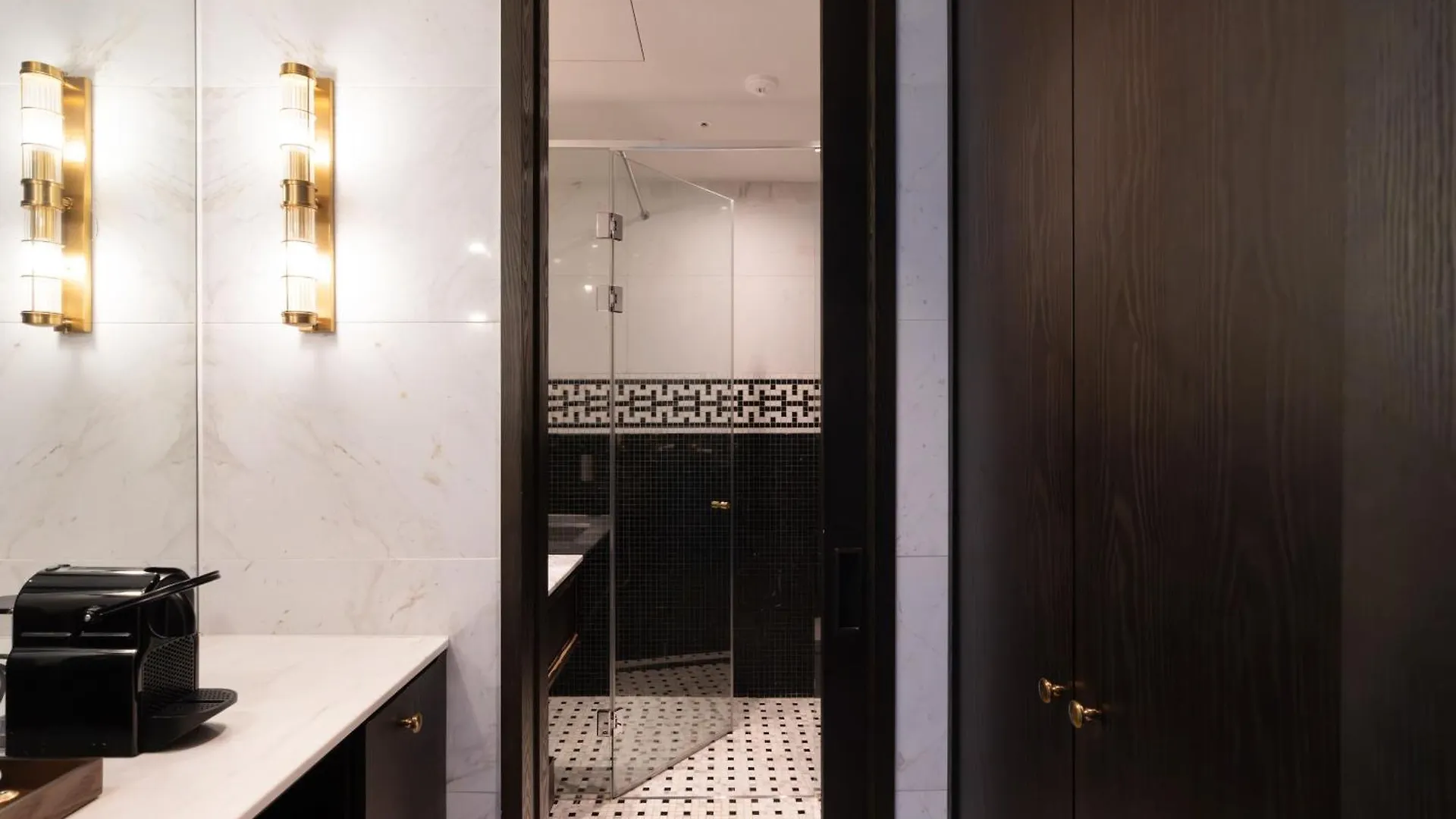Hotel Crescendo Seoul 3*,